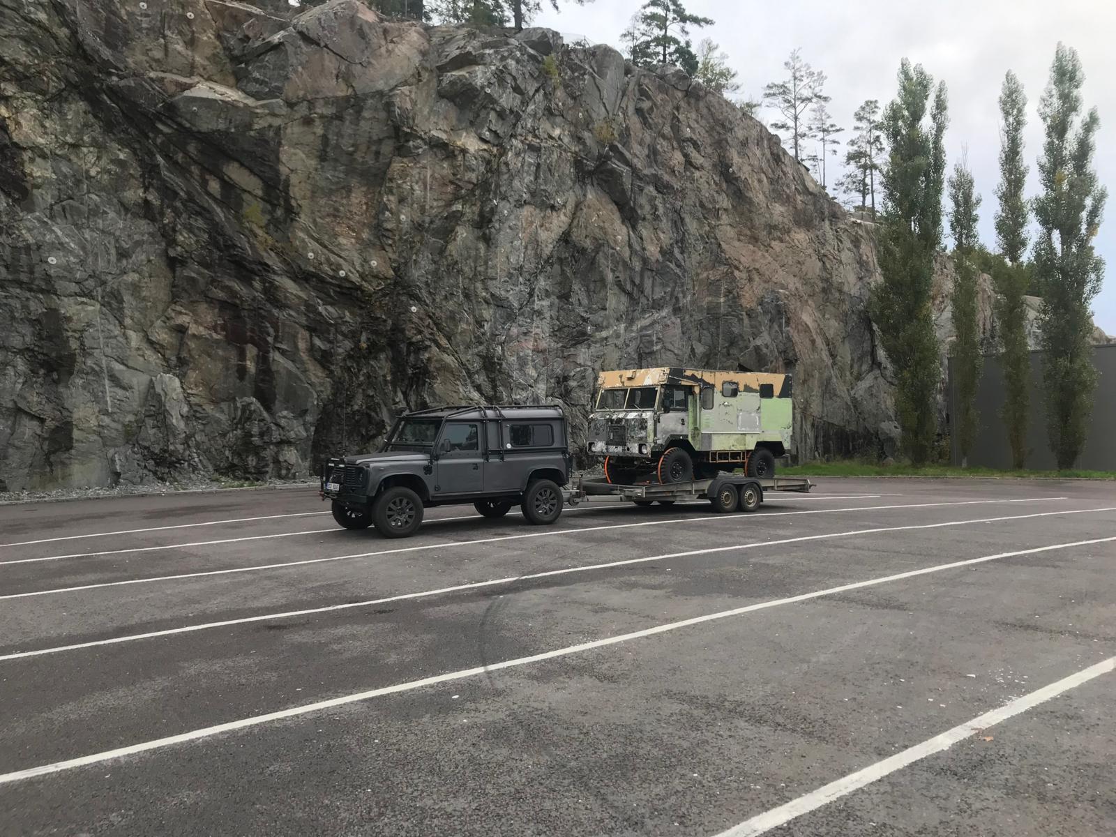 D90