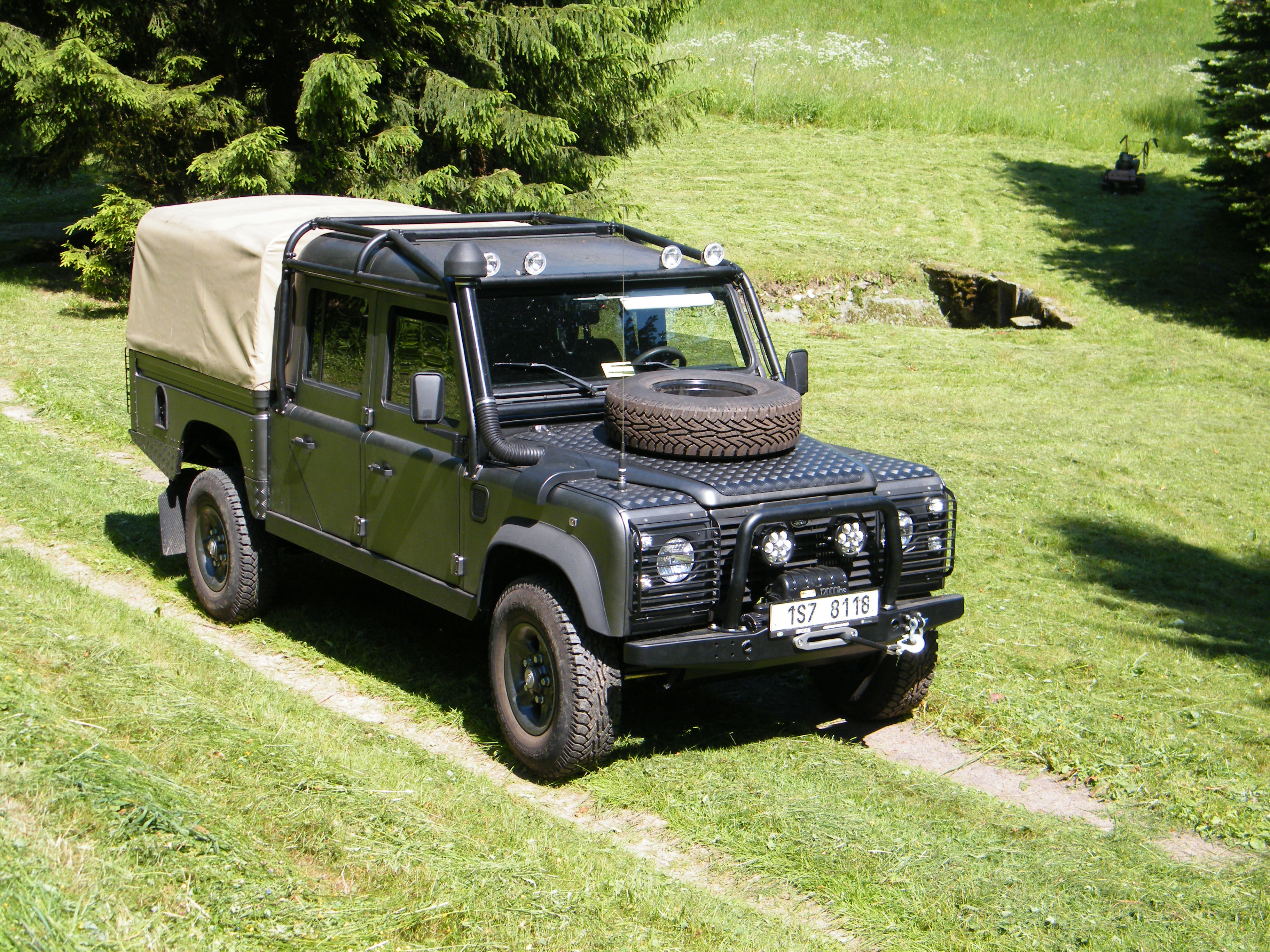 D90